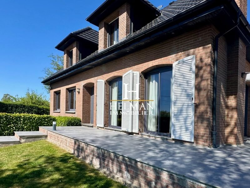 maison-individuelle-9-pieces-2600m2-esquelbecq-flandre-1777568917-VM3477_53_original